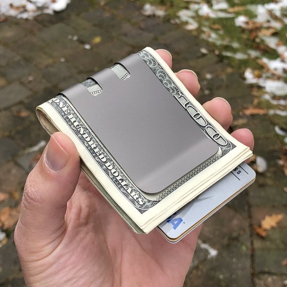 The COMMANDER™ Oversized Money Clip