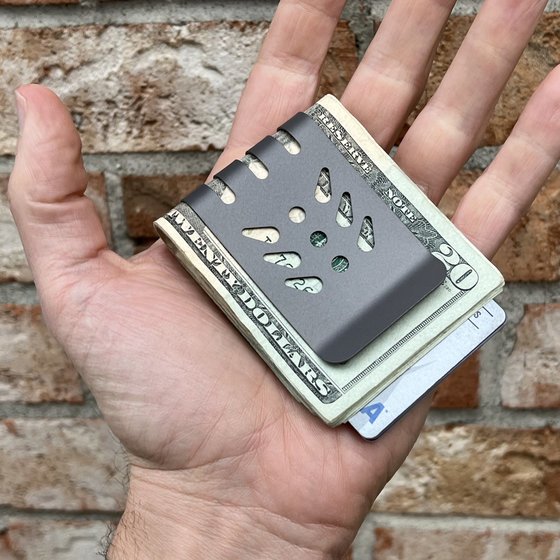 The VIPER™ Titanium Money Clip